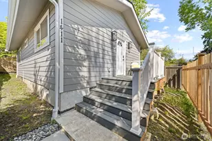 1411 26th Ave, Seattle, WA 98122 - Photo 3