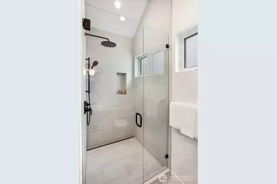 6505 19th Avenue NW, Seattle, WA 98117 - Photo 15