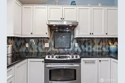 2331 Fir Street, Bellingham, WA 98229 - Photo 9