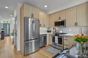 2440 NW 60th St, Seattle, WA 98107 - Photo 11