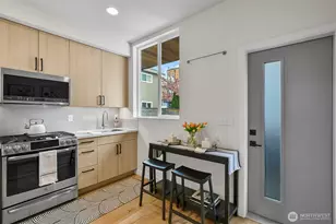 2440 NW 60th St, Seattle, WA 98107 - Photo 13