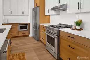 312 N State St, Bellingham, WA 98225 - Photo 13