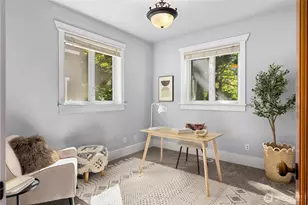 9039 North Town Dr NE, Bainbridge Island, WA 98110 - Photo 9