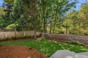 9039 North Town Dr NE, Bainbridge Island, WA 98110 - Photo 31