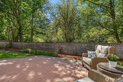 9039 North Town Drive NE, Bainbridge Island, WA 98110 - Photo 33