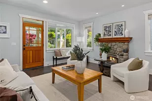 9039 North Town Dr NE, Bainbridge Island, WA 98110 - Photo 17