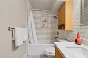 308 E Republican St, Seattle, WA 98102 - Photo 15