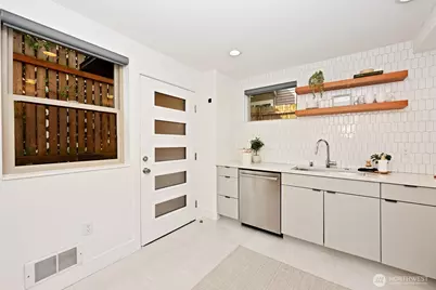 2108 E James Street #A, Seattle, WA 98122 - Photo 7