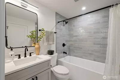8711 28th Avenue NW, Seattle, WA 98117 - Photo 11
