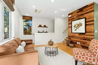 4411 Meridian Avenue N, Seattle, WA 98103 - Photo 9
