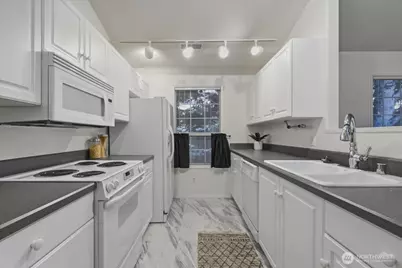 13210 SE 7th Street #D20, Vancouver, WA 98683 - Photo 13