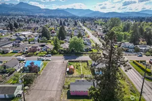 233 W 3rd St, Port Angeles, WA 98362 - Photo 33