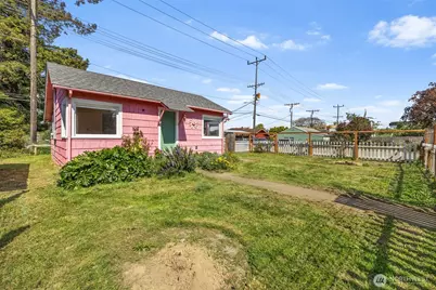 233 W Third Street, Port Angeles, WA 98362 - Photo 27