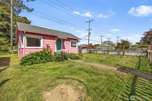 233 W 3rd St, Port Angeles, WA 98362 - Photo 27
