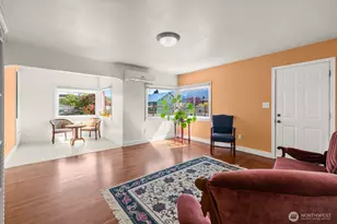 233 W 3rd St, Port Angeles, WA 98362 - Photo 11