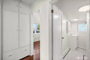 233 W 3rd St, Port Angeles, WA 98362 - Photo 21