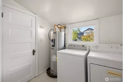 233 W Third Street, Port Angeles, WA 98362 - Photo 19