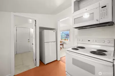 233 W Third Street, Port Angeles, WA 98362 - Photo 17