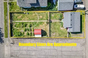 233 W 3rd St, Port Angeles, WA 98362 - Photo 5