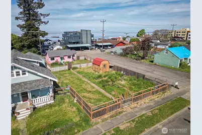 233 W Third Street, Port Angeles, WA 98362 - Photo 35