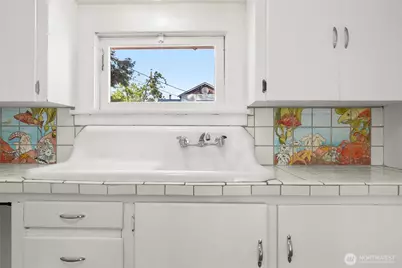 233 W Third Street, Port Angeles, WA 98362 - Photo 15