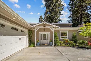 643 Edmonds Way, Edmonds, WA 98020 - Photo 3