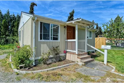 325 N Hawthorne Street, Burlington, WA 98233 - Photo 5
