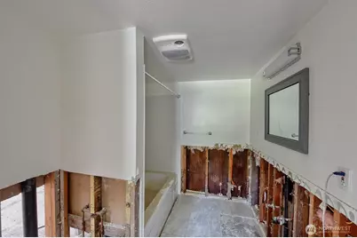 325 N Hawthorne Street, Burlington, WA 98233 - Photo 13