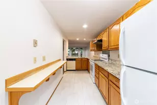 15307 15th Ave NE, Shoreline, WA 98155 - Photo 7