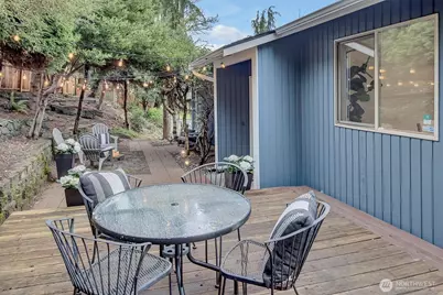 1915 11th Avenue S, Seattle, WA 98134 - Photo 1