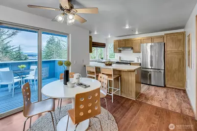 1915 11th Avenue S, Seattle, WA 98134 - Photo 11