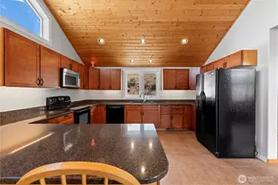340 W Beach Dr, Orondo, WA 98843 - Photo 15