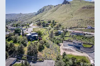 1704 Skyline Drive, Wenatchee, WA 98801 - Photo 31