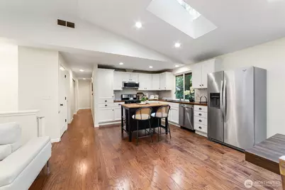 839 NE 200th Street, Shoreline, WA 98155 - Photo 5