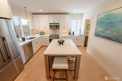 13540 39th Avenue NE #C, Seattle, WA 98125 - Photo 5