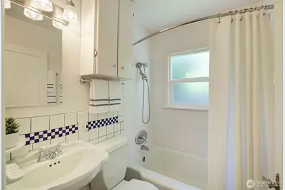 6827 36th Avenue NE, Seattle, WA 98115 - Photo 15