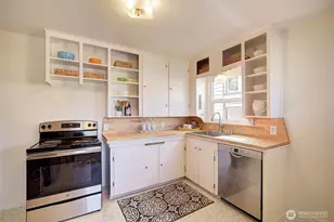 6827 36th Ave NE, Seattle, WA 98115 - Photo 11