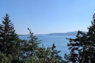 7537 Holiday Blvd, Guemes Island, WA 98221 - Photo 7