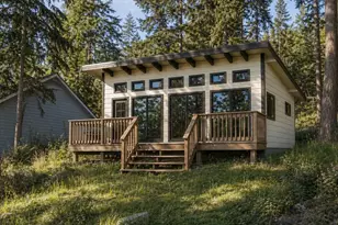 7537 Holiday Blvd, Guemes Island, WA 98221 - Photo 15