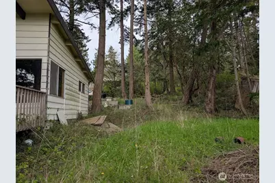 7537 Holiday Boulevard, Guemes Island, WA 98221 - Photo 11