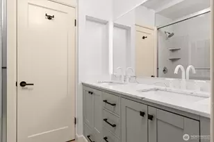 908 N 102nd, Seattle, WA 98133 - Photo 21