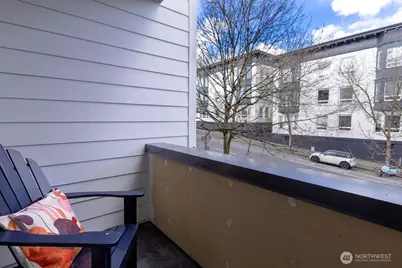 2001 E Yesler #17, Seattle, WA 98122 - Photo 5