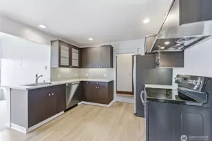 2025 Boylston Ave E, Seattle, WA 98102 - Photo 21