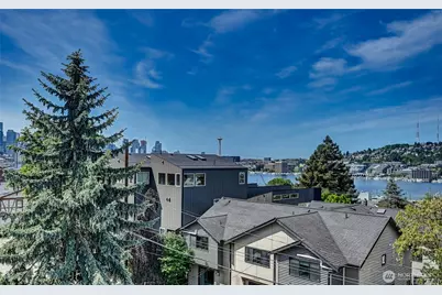 2025 Boylston Avenue E, Seattle, WA 98102 - Photo 13
