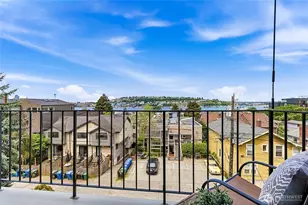 2025 Boylston Ave E, Seattle, WA 98102 - Photo 11