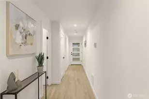 4420 Midvale Ave N, Seattle, WA 98103 - Photo 3
