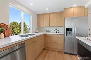 2122 Halleck Ave SW, Seattle, WA 98116 - Photo 13