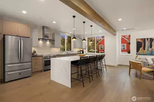 4406 1st Ave NE, Seattle, WA 98105 - Photo 9