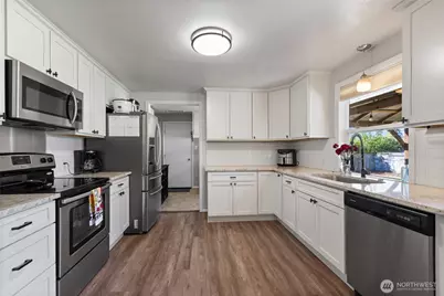 123 115th Street E, Tacoma, WA 98445 - Photo 9