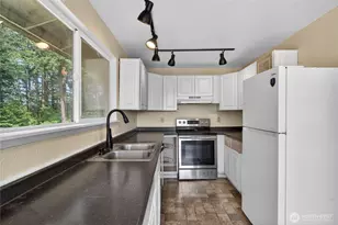 945 Walker Ave, Oak Harbor, WA 98277 - Photo 7